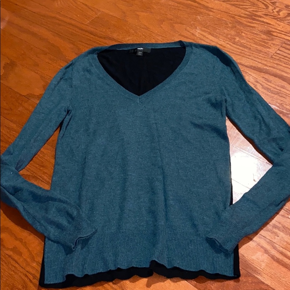 4/$10 🎉 sweater
